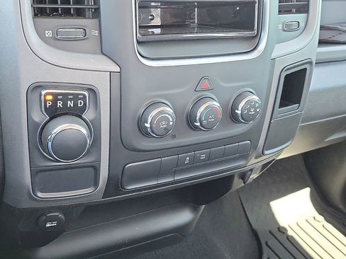 Used 2020 RAM 1500 Tradesman w/ Chrome Plus Package RWD image 17
