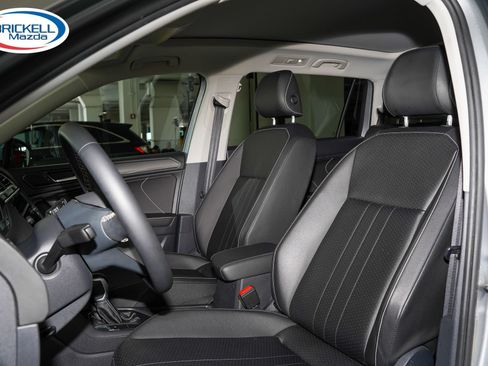 Used 2022 Volkswagen Tiguan SE FWD image 16