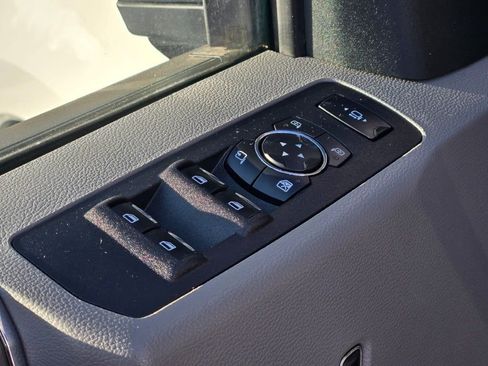 Used 2017 Ford F250 XLT w/ XLT Premium Package image 21