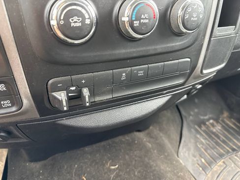 Used 2015 RAM 1500 Express AWD/4WD image 16