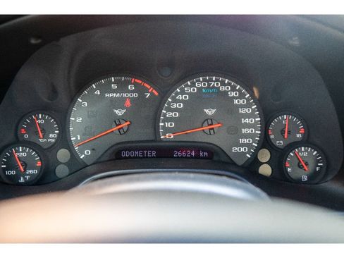 Used 2000 Chevrolet Corvette Coupe w/ Memory Pkg RWD image 17