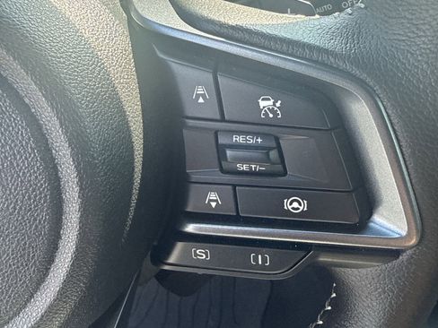 Used 2025 Subaru Forester Limited image 24