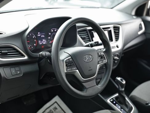 Used 2018 Hyundai Accent SE image 19