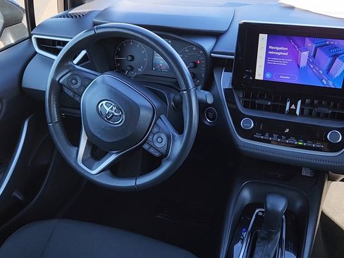 Used 2024 Toyota Corolla SE w/ SE Premium Package image 5