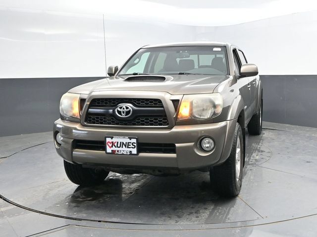 Used 2011 Toyota Tacoma 4x4 Double Cab w/ TRD Sport Pkg w/JBL Audio image 6