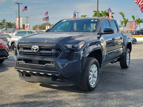 Used 2024 Toyota Tacoma SR image 5