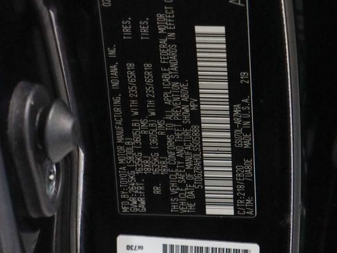 Used 2020 Toyota Highlander XLE FWD image 35