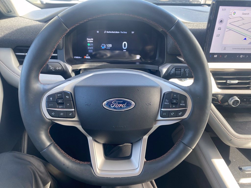 Used 2025 Ford Explorer Active w/ Active Comfort Package AWD/4WD image 24