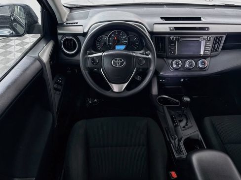Used 2016 Toyota RAV4 LE AWD/4WD image 3