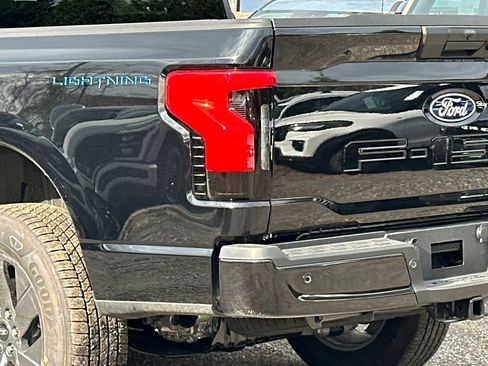 New 2025 Ford F150 Lightning Flash image 7