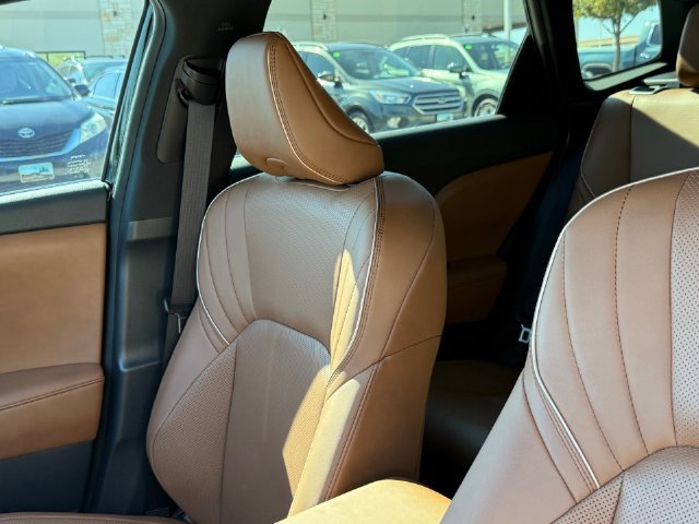 Used 2025 Toyota Crown Signia w/ Advanced Technology Package AWD/4WD image 13