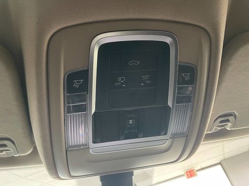 Used 2019 RAM 1500 Laramie image 40