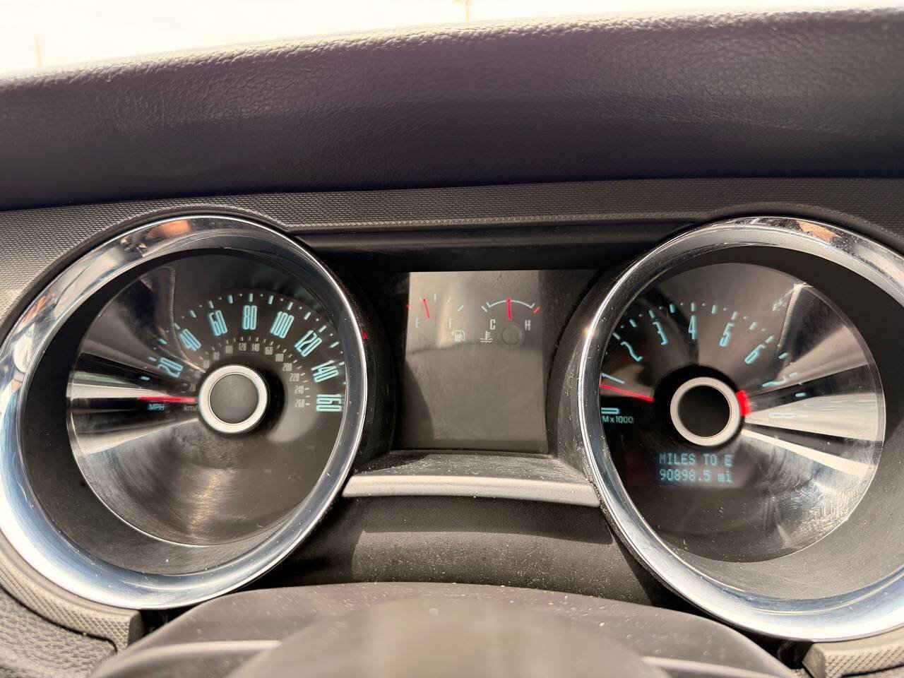 Used 2014 Ford Mustang Coupe RWD image 16