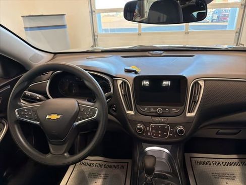 Used 2024 Chevrolet Malibu LT image 17