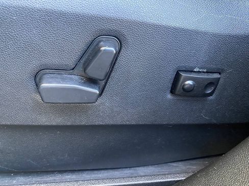 Used 2014 Dodge Grand Caravan R/T w/ Driver Convenience Group FWD image 18