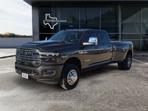 New 2026 RAM 3500 Laramie AWD/4WD image 7