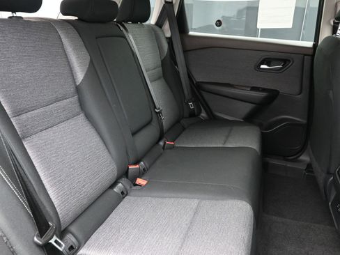 Used 2023 Nissan Rogue SV image 25