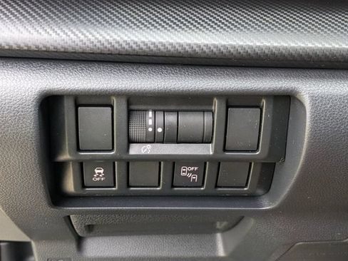 Used 2019 Subaru Crosstrek 2.0i Premium w/ Moonroof Package AWD/4WD image 25