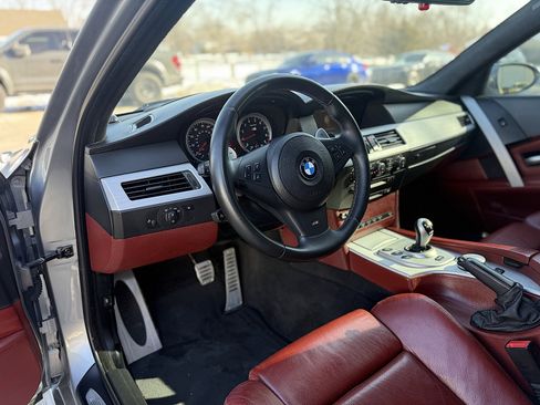 Used 2006 BMW M5 image 26
