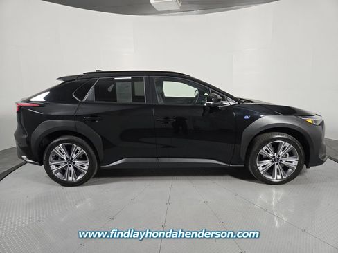 Used 2023 Subaru Solterra AWD image 7