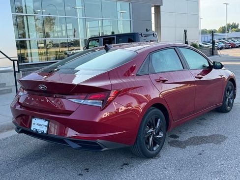 Used 2023 Hyundai Elantra SEL w/ Preferred Accessory Package FWD image 35