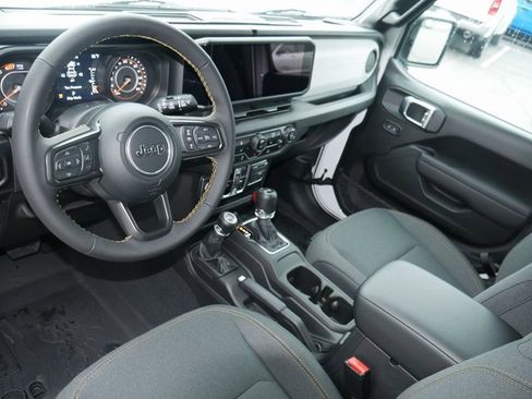 Used 2024 Jeep Wrangler Sport S image 15