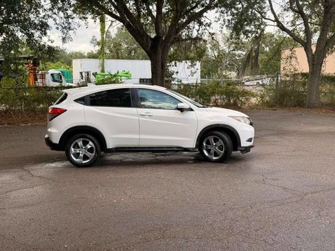 Used 2016 Honda HR-V EX image 4