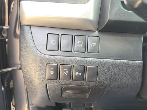 Used 2017 Toyota Highlander Limited Platinum w/ Carpet Mat Package AWD/4WD image 23