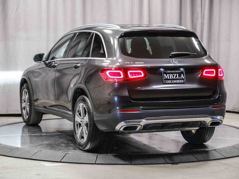 Certified 2022 Mercedes-Benz GLC 300 image 2