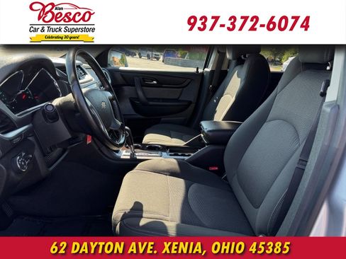 Used 2017 Chevrolet Traverse LT FWD image 10