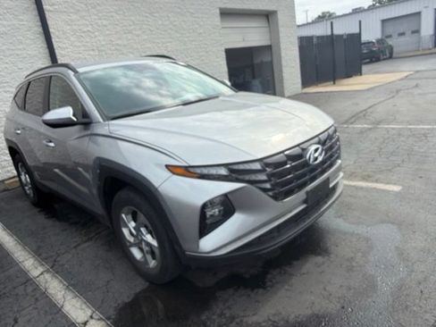 Used 2023 Hyundai Tucson SEL w/ Winter Package AWD/4WD image 3
