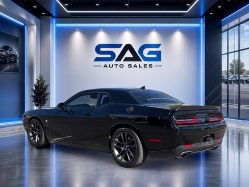 Used 2023 Dodge Challenger R/T Scat Pack w/ Plus Package RWD image 8