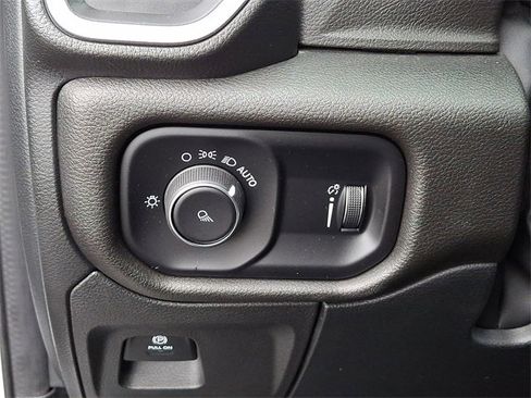 Used 2023 RAM 1500 Lone Star image 28