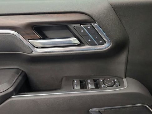 Used 2025 GMC Sierra 1500 SLT image 26