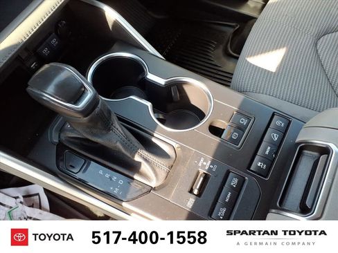 Used 2021 Toyota Highlander LE image 20