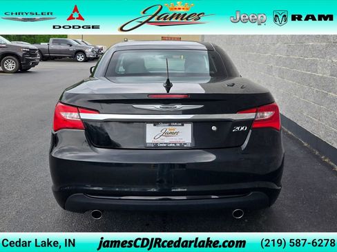 Used 2013 Chrysler 200 S FWD image 4