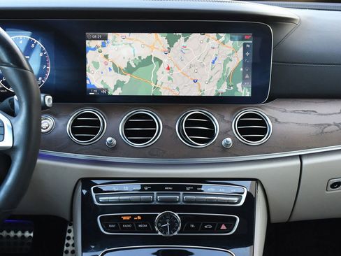 Used 2017 Mercedes-Benz E 43 AMG 4MATIC Sedan image 22