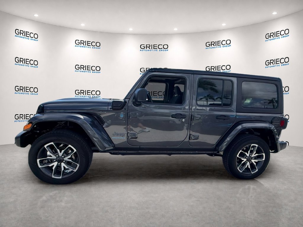 Used 2024 Jeep Wrangler Unlimited AWD/4WD image 4