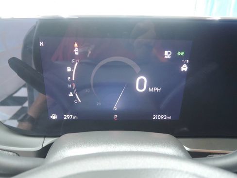 Used 2025 Buick Envista Sport Touring w/ Experience Buick Package FWD image 14