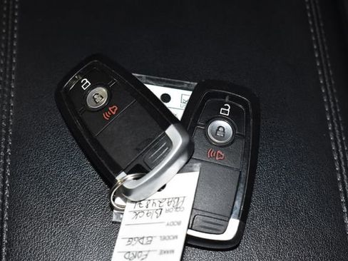 Used 2023 Ford Edge SEL image 22