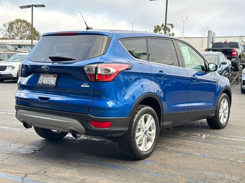 Used 2017 Ford Escape SE FWD image 12