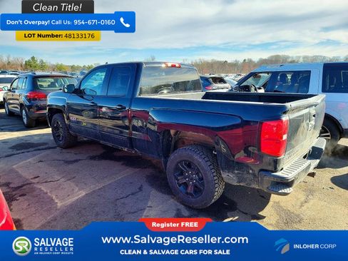 Used 2017 Chevrolet Silverado 1500 LT w/ Midnight Edition image 3