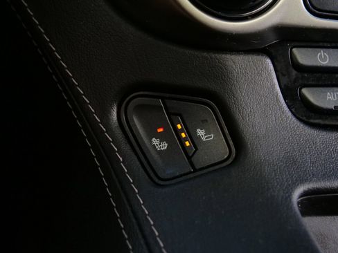 Used 2018 Chevrolet Tahoe LT image 16