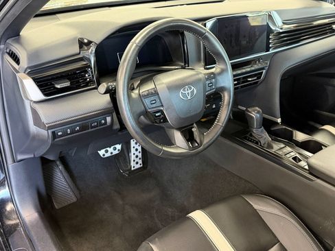 Used 2025 Toyota Camry SE w/ Convenience Package AWD/4WD image 4