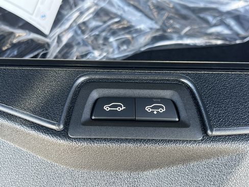 New 2026 BMW X5 xDrive50e w/ Climate Comfort Package image 30