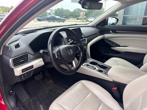 Certified 2022 Honda Accord Touring image 10
