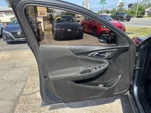 Used 2019 Chevrolet Malibu LT FWD image 10