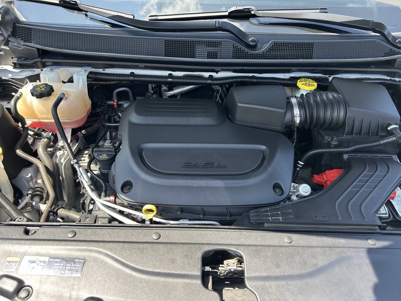 Used 2022 Chrysler Voyager LX FWD image 36