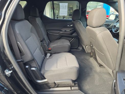 Used 2022 Chevrolet Traverse LT w/ LPO, Floor Liner Package image 10