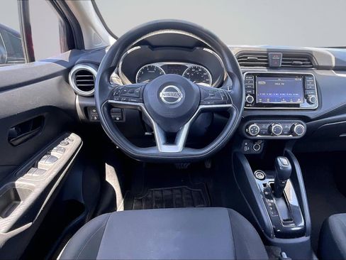 Used 2021 Nissan Versa S FWD image 5